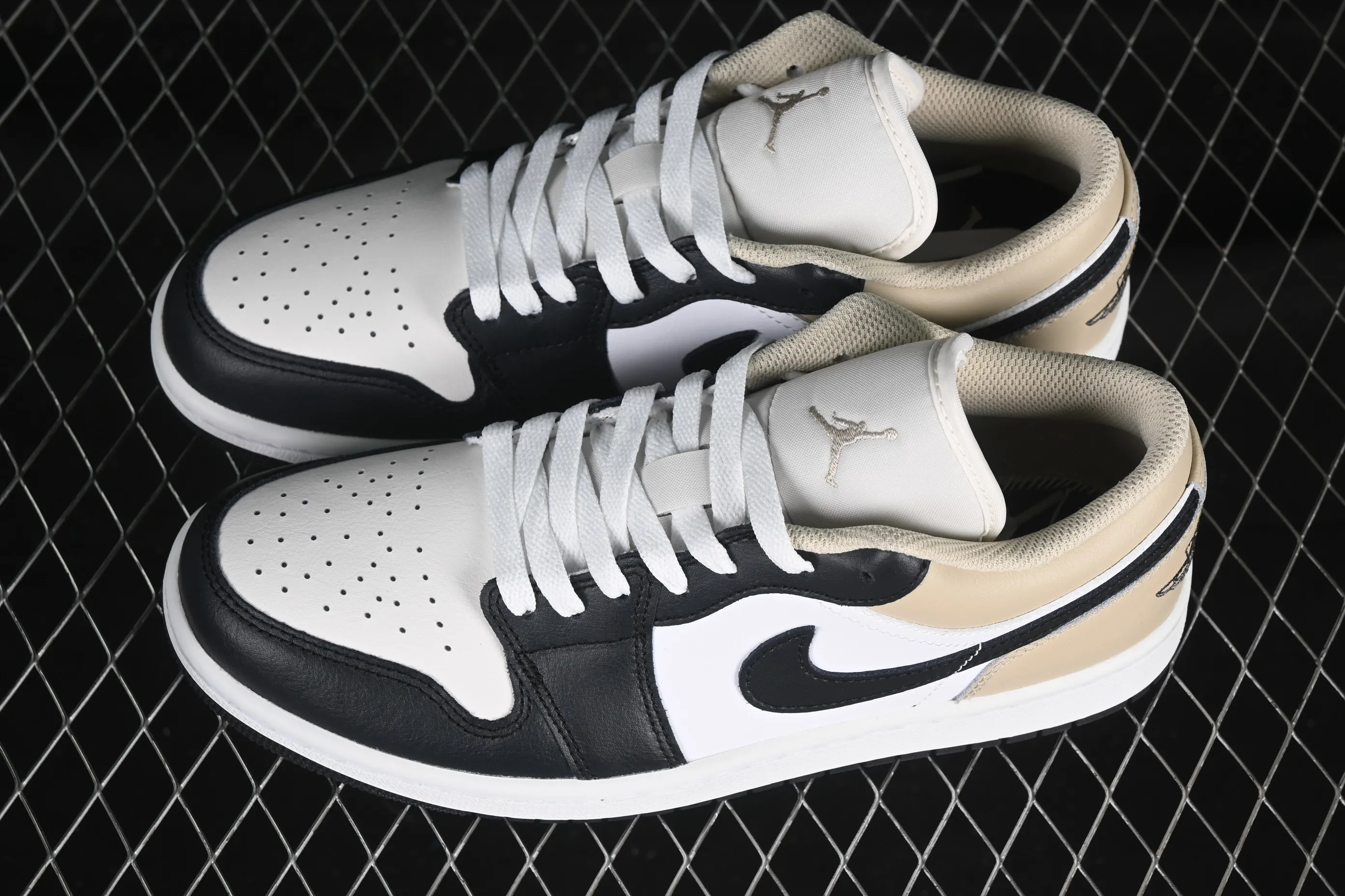 All categories Air Jordan Jordan series basketball shoes Air Jordan 1 Low G version pure original Air Jordan 1 Low AJ1 Joe 1 cream white low-top cultural casual sneakers 553558-153